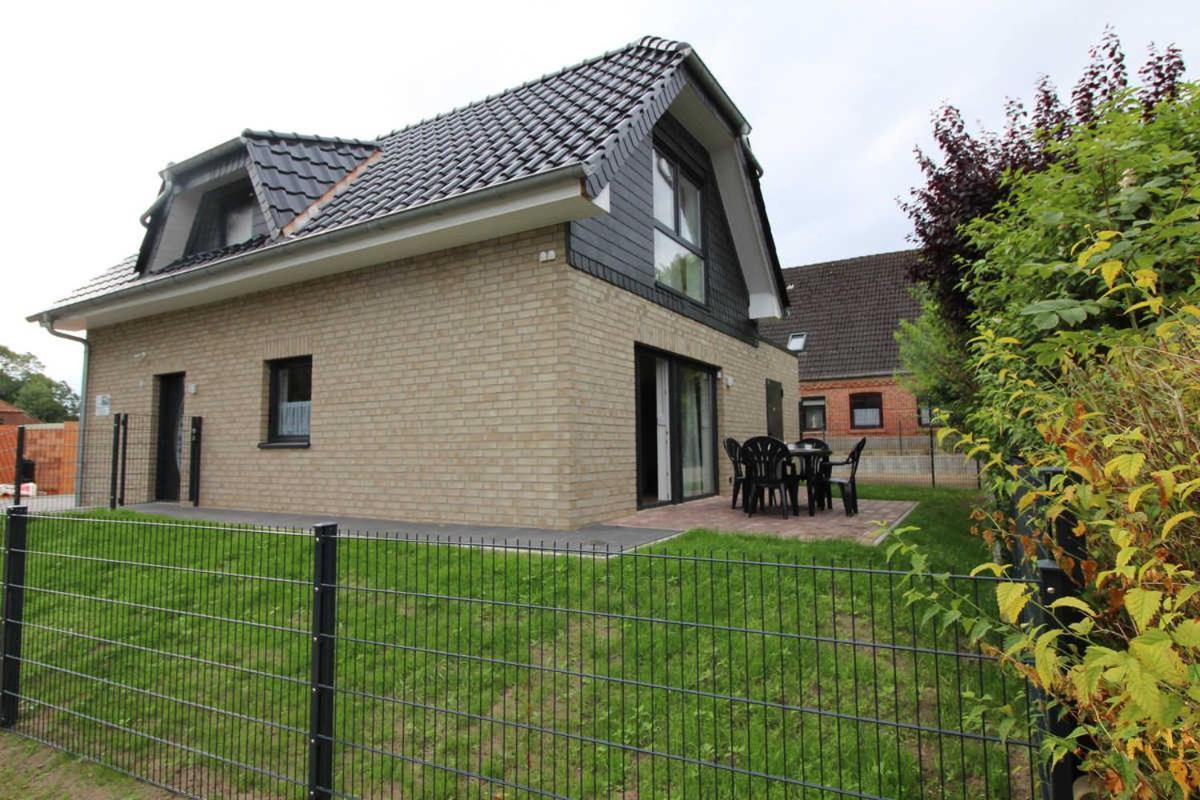 Ferienhaus Lanah Wurster Nordseekuste Екстериор снимка