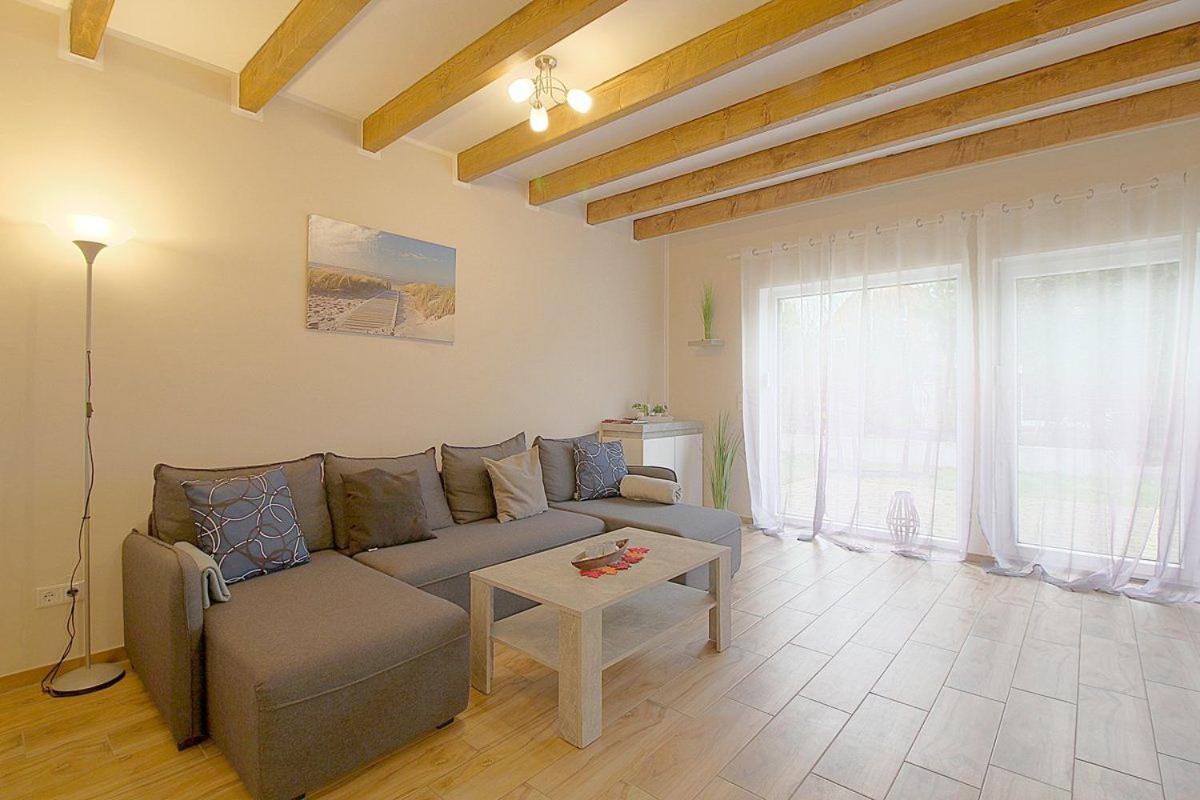 Ferienhaus Lanah Wurster Nordseekuste Екстериор снимка
